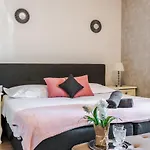 Dita - With The Pool Close To Split Apartamento *