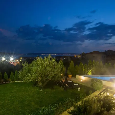 Dita - With The Pool Close To Split Kastela