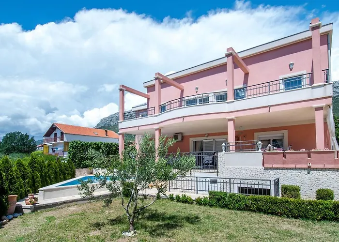 Dita - With The Pool Close To Split Apartamento
