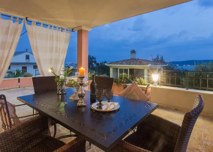 Dita - With The Pool Close To Split Apartamento